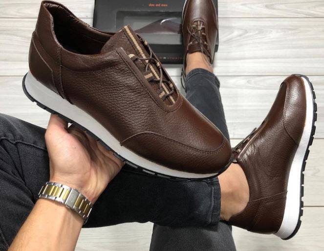 Lace - up Stylish Leather Sneakers
