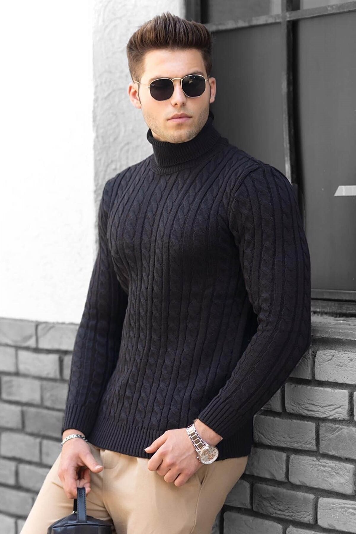 Fashionable Knitted Sweater