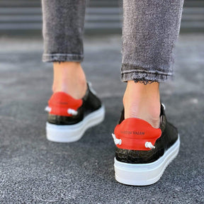 Notch-Sole Croco Style Sneakers